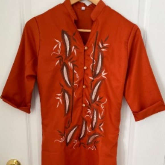 BNWT Beautiful Embroidered Orange Dress - Picture 1 of 5